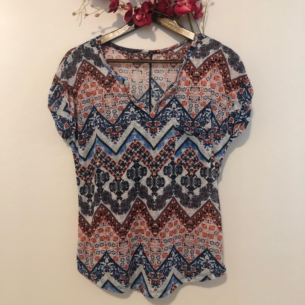 ❤️Dept 222 Pattern Top❤️ - Picture 2 of 4